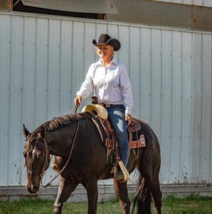 Meet your Posher, Linda